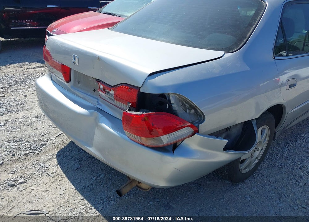 2002 HONDA ACCORD 2.3 EX/2.3 SE VIN: 1HGCG66892A126493