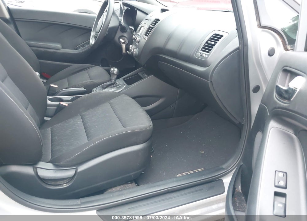 2016 KIA FORTE LX VIN: KNAFK4A67G5495886