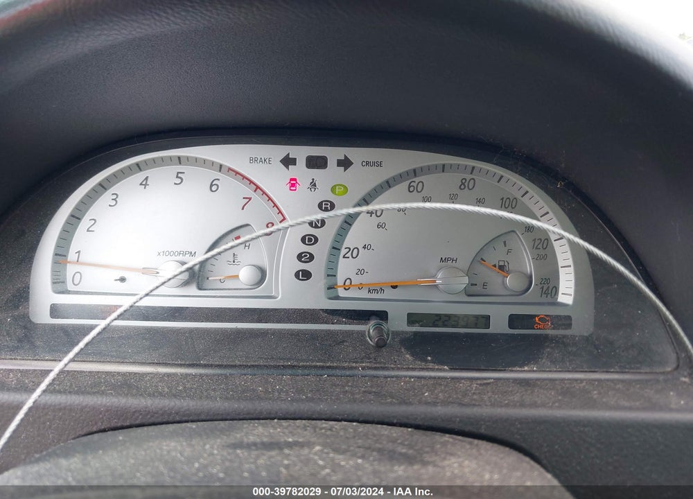 2002 TOYOTA CAMRY SE VIN: 4T1BE32K42U052605