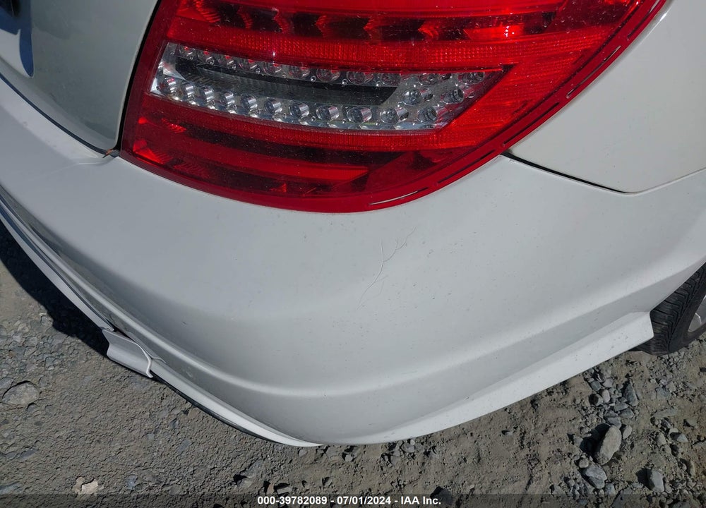 2012 MERCEDES-BENZ C 250 VIN: WDDGJ4HBXCF752448