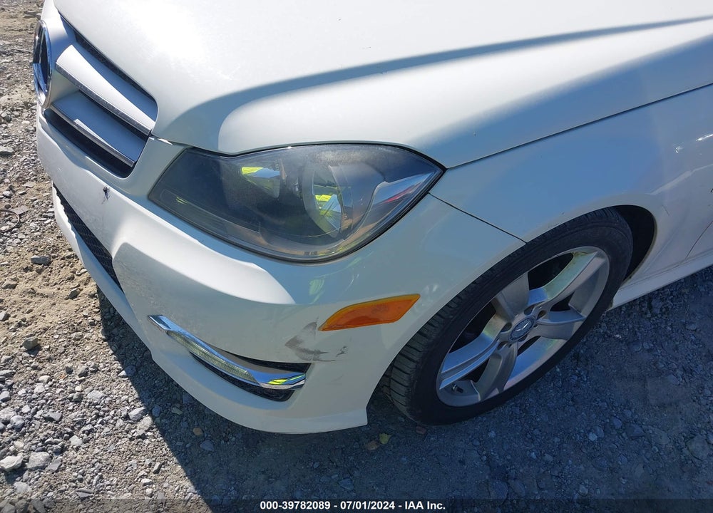 2012 MERCEDES-BENZ C 250 VIN: WDDGJ4HBXCF752448