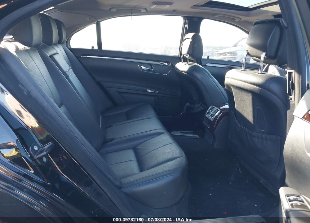 2010 MERCEDES-BENZ S 550 VIN: WDDNG7BB7AA335394