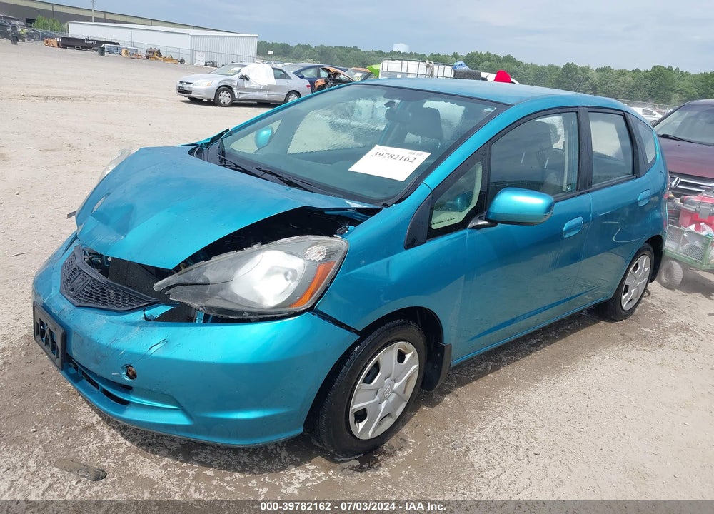 2013 HONDA FIT VIN: JHMGE8H31DC036974