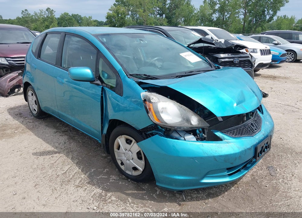 2013 HONDA FIT VIN: JHMGE8H31DC036974
