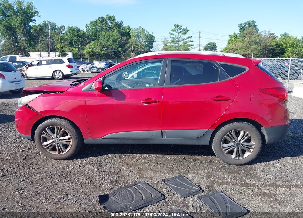 2015 HYUNDAI TUCSON SE VIN: KM8JUCAG6FU973290