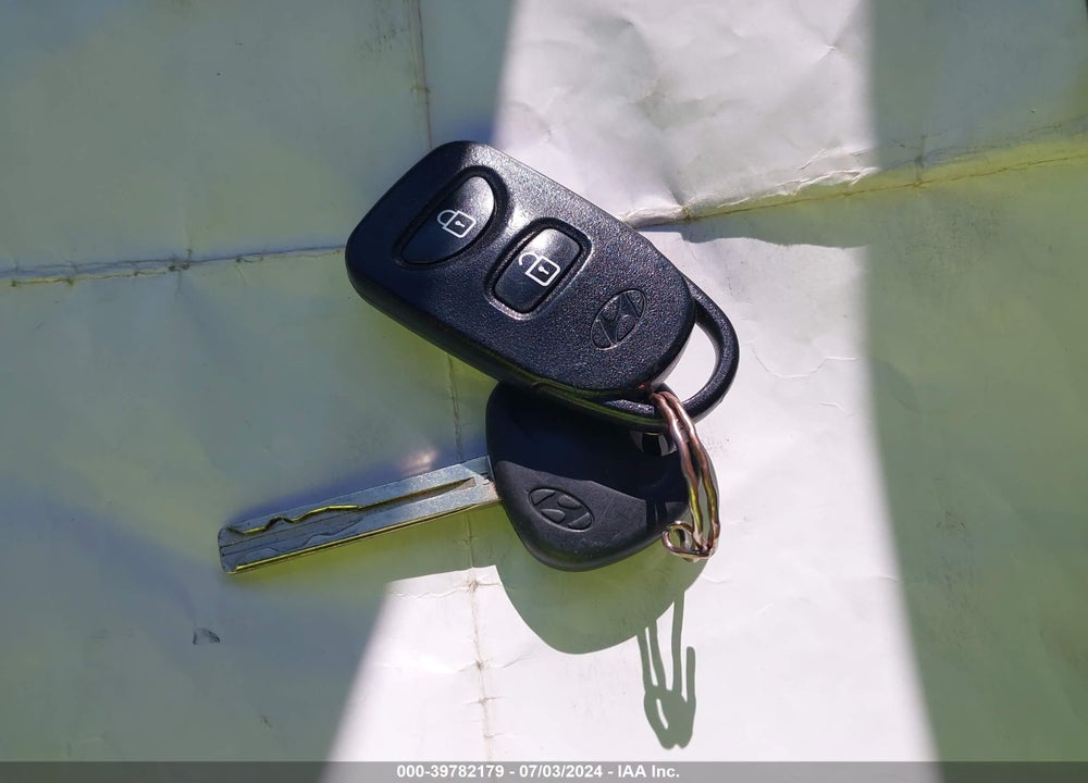 2015 HYUNDAI TUCSON SE VIN: KM8JUCAG6FU973290