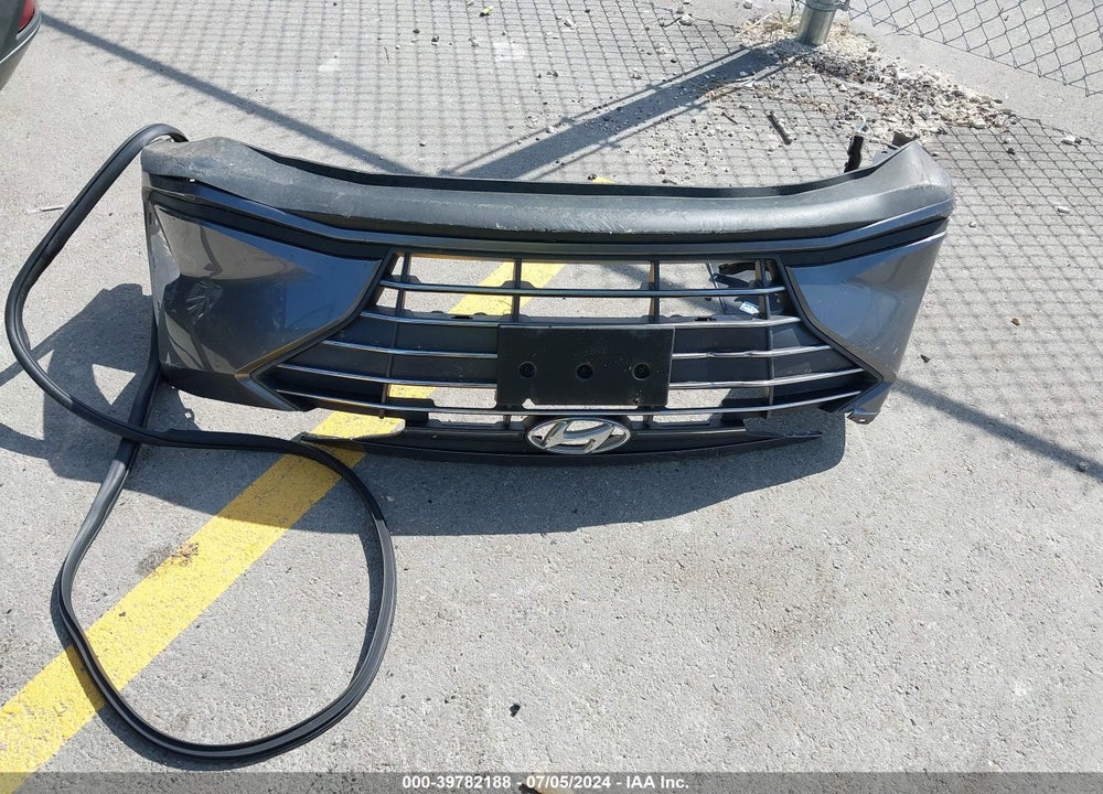 2019 HYUNDAI ELANTRA SE VIN: 5NPD74LF9KH490738