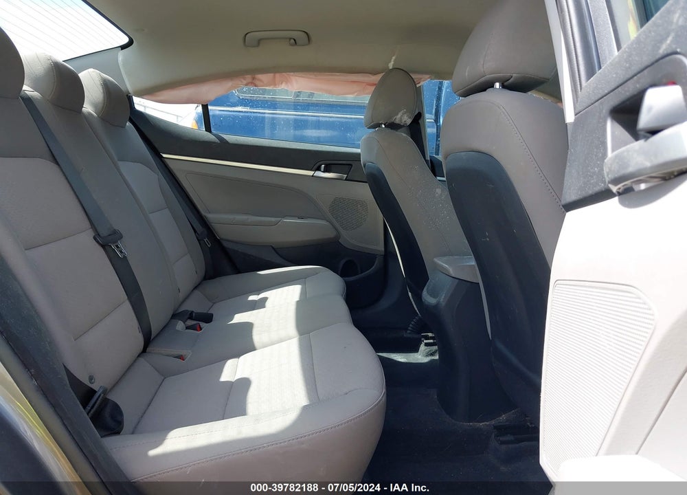 2019 HYUNDAI ELANTRA SE VIN: 5NPD74LF9KH490738