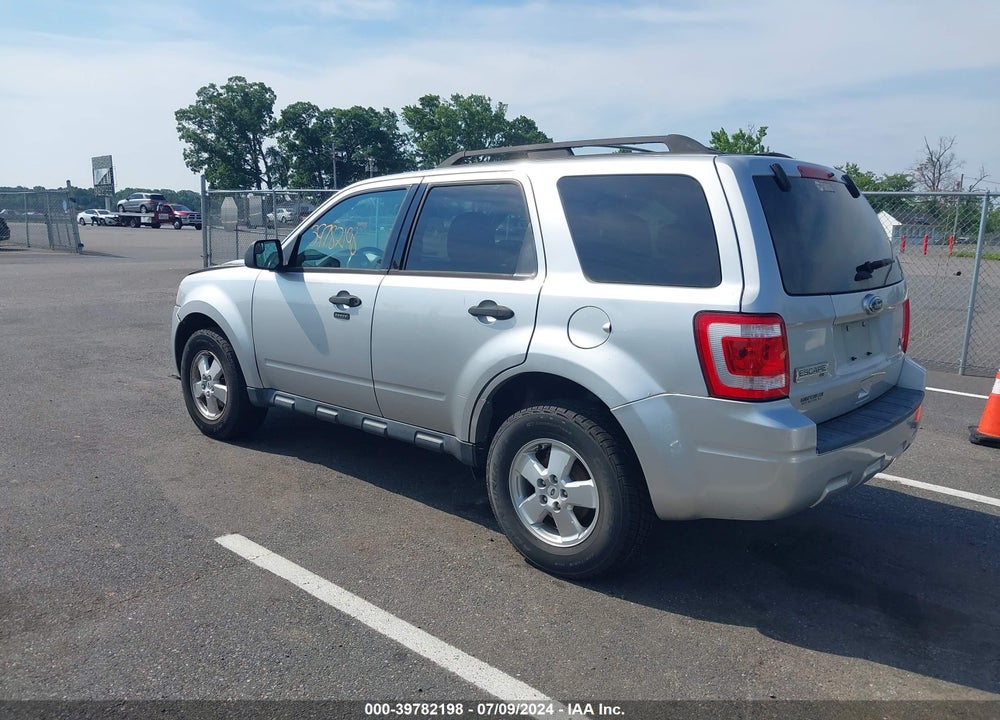 2011 FORD ESCAPE XLT VIN: 1FMCU0DG6BKB77096