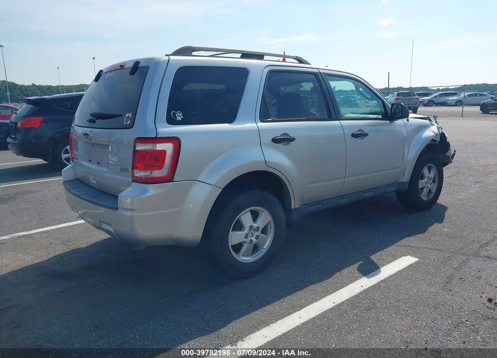 2011 FORD ESCAPE XLT VIN: 1FMCU0DG6BKB77096