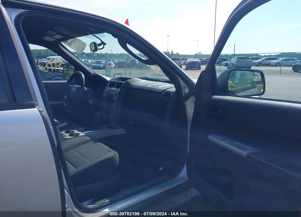 2011 FORD ESCAPE XLT VIN: 1FMCU0DG6BKB77096