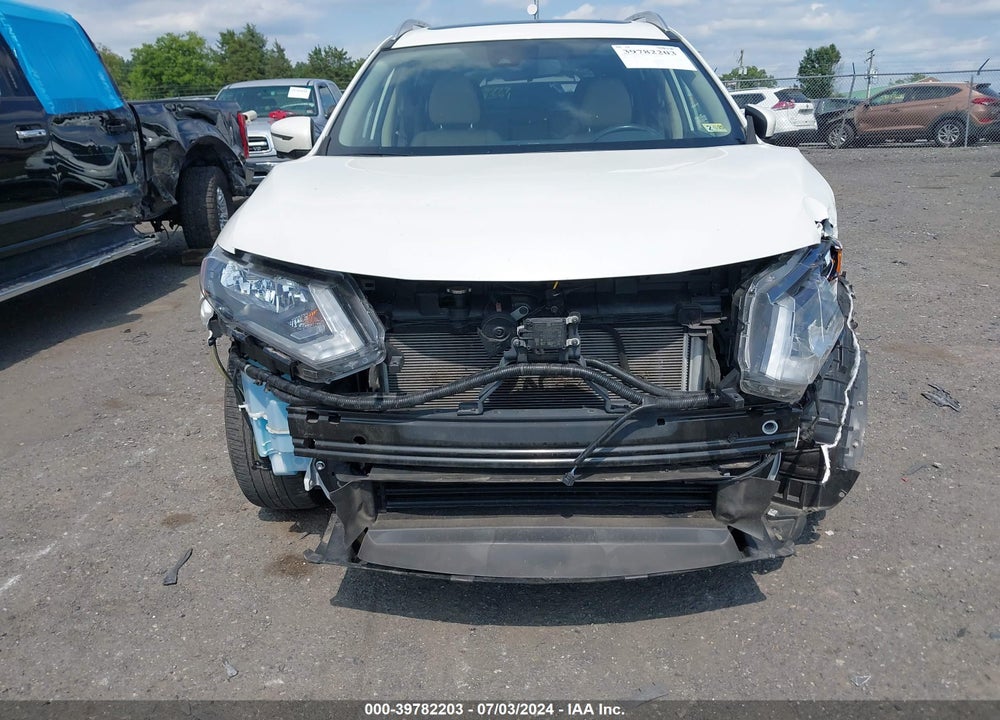 2019 NISSAN ROGUE SV VIN: JN8AT2MV6KW389065