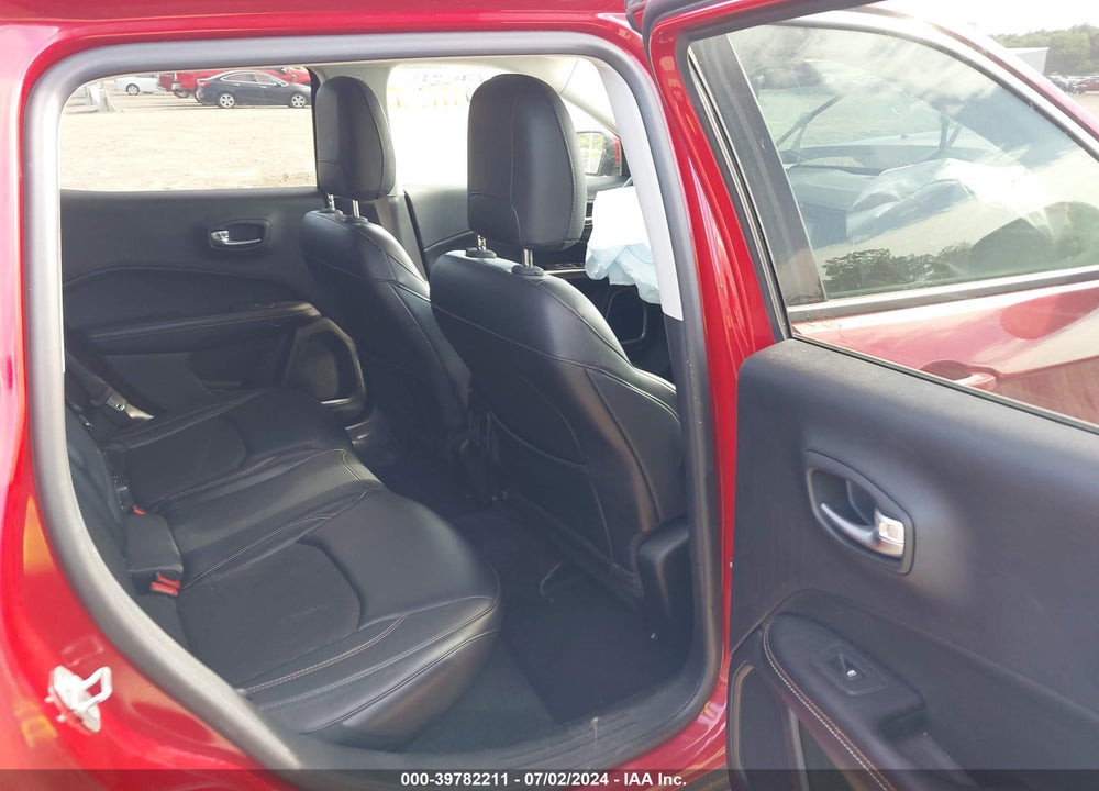 2018 JEEP COMPASS LATITUDE FWD VIN: 3C4NJCBB7JT108588