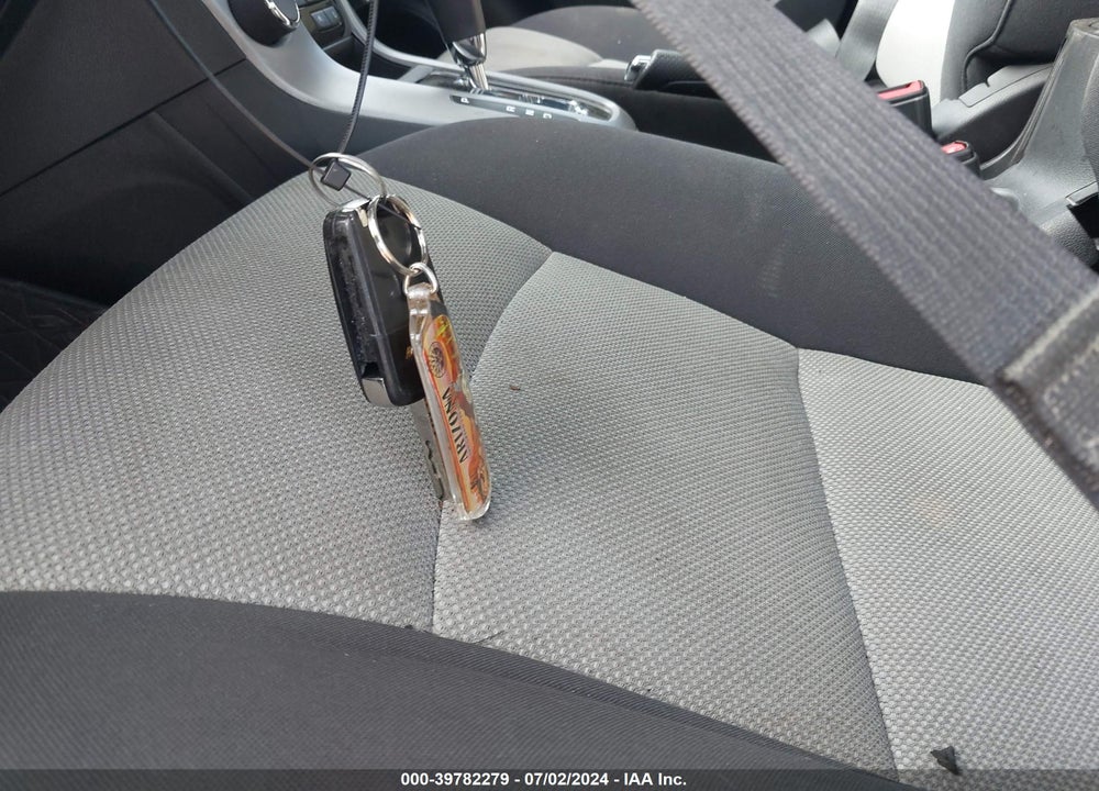 2014 CHEVROLET CRUZE LS AUTO VIN: 1G1PA5SG7E7301844