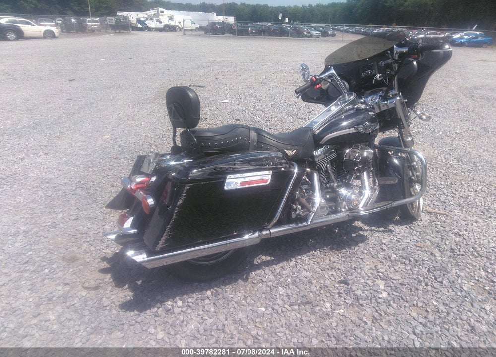 2003 HARLEY-DAVIDSON FLHPI VIN: 1HD1FHW143Y731486