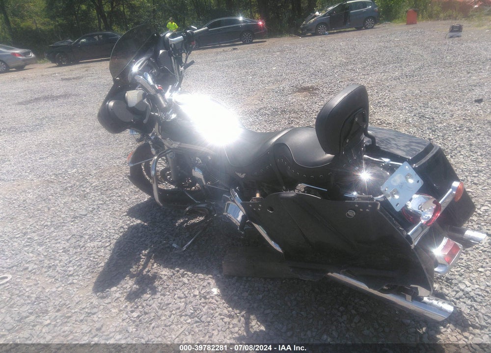 2003 HARLEY-DAVIDSON FLHPI VIN: 1HD1FHW143Y731486