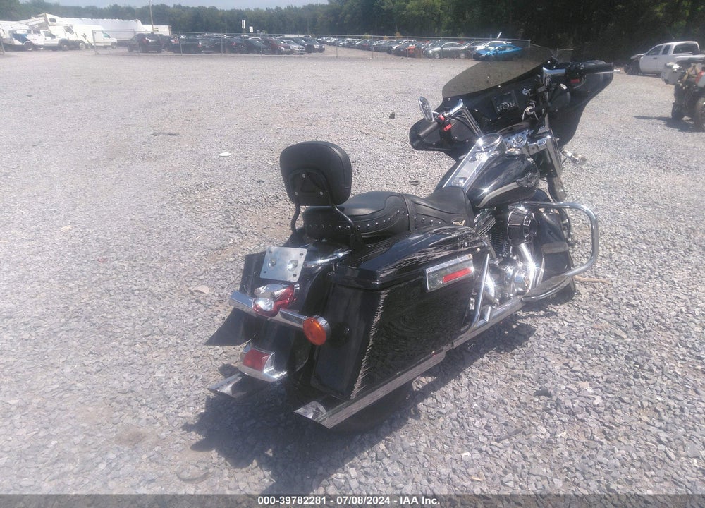 2003 HARLEY-DAVIDSON FLHPI VIN: 1HD1FHW143Y731486