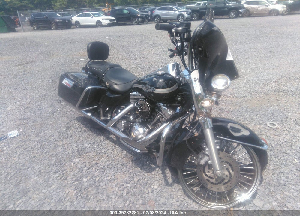 2003 HARLEY-DAVIDSON FLHPI VIN: 1HD1FHW143Y731486