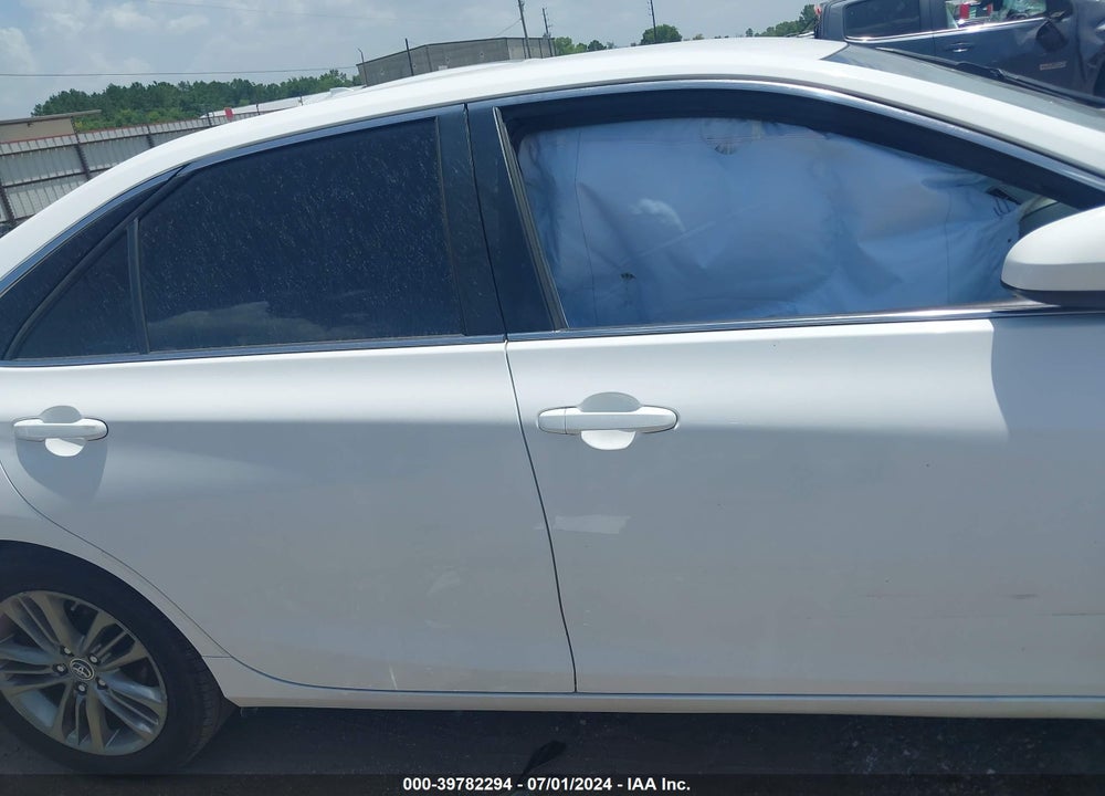 2015 TOYOTA CAMRY SE VIN: 4T1BF1FKXFU019285