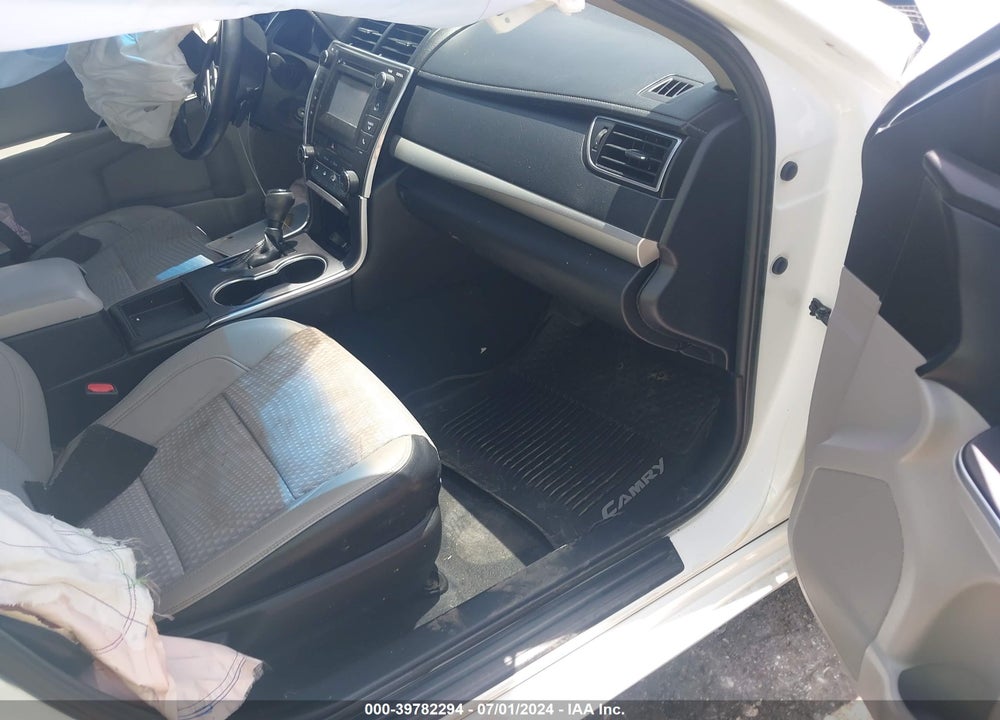 2015 TOYOTA CAMRY SE VIN: 4T1BF1FKXFU019285