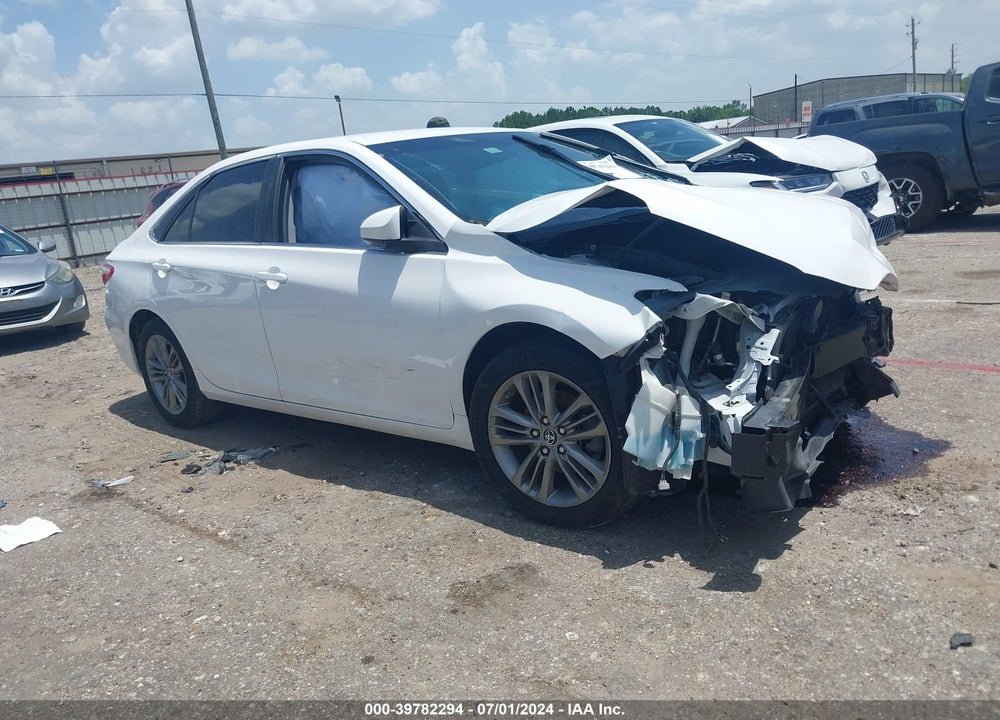 2015 TOYOTA CAMRY SE VIN: 4T1BF1FKXFU019285