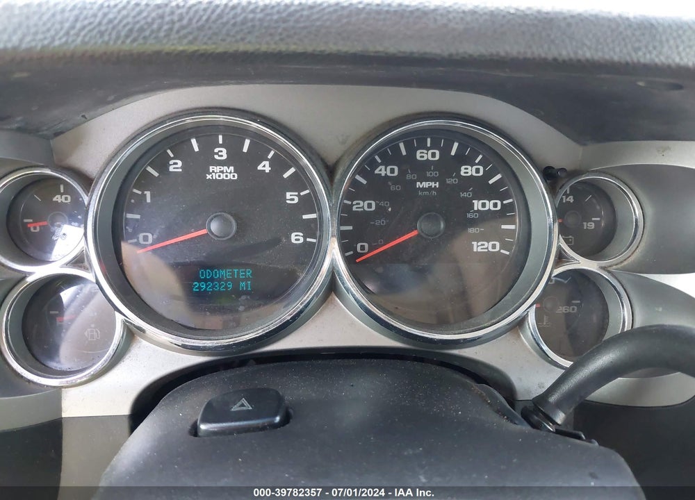 2009 CHEVROLET SILVERADO 1500 LT VIN: 3GCEK23359G211379