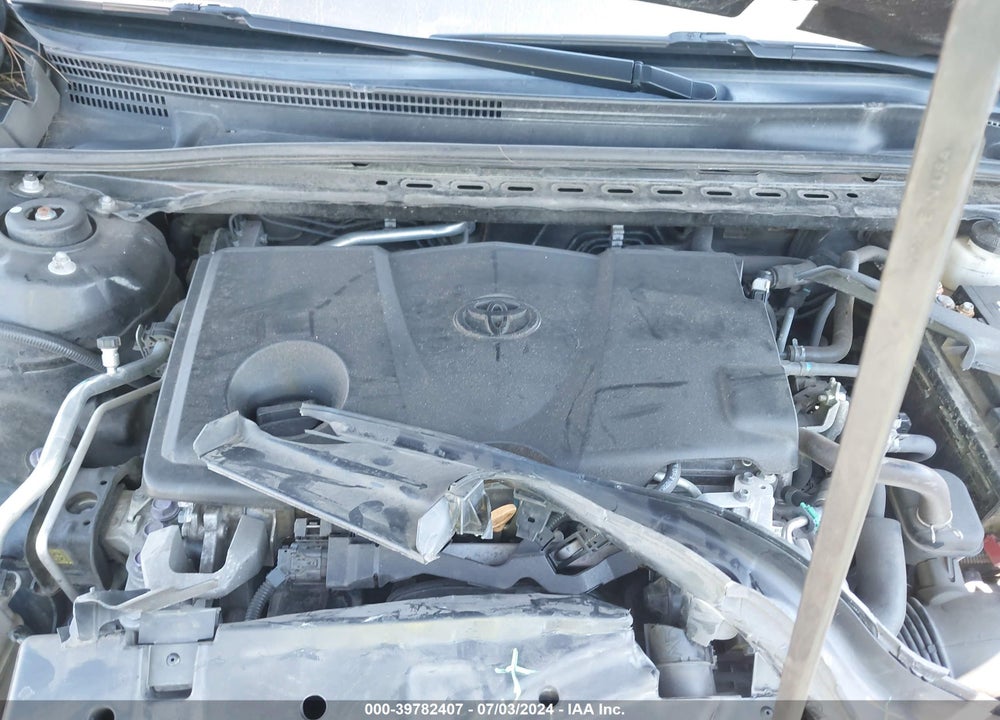 2018 TOYOTA CAMRY LE VIN: 4T1B11HK3JU593036