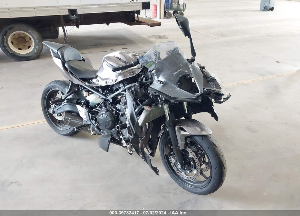 2021 KAWASAKI EX650 N VIN: ML5EXEN11MDA33925