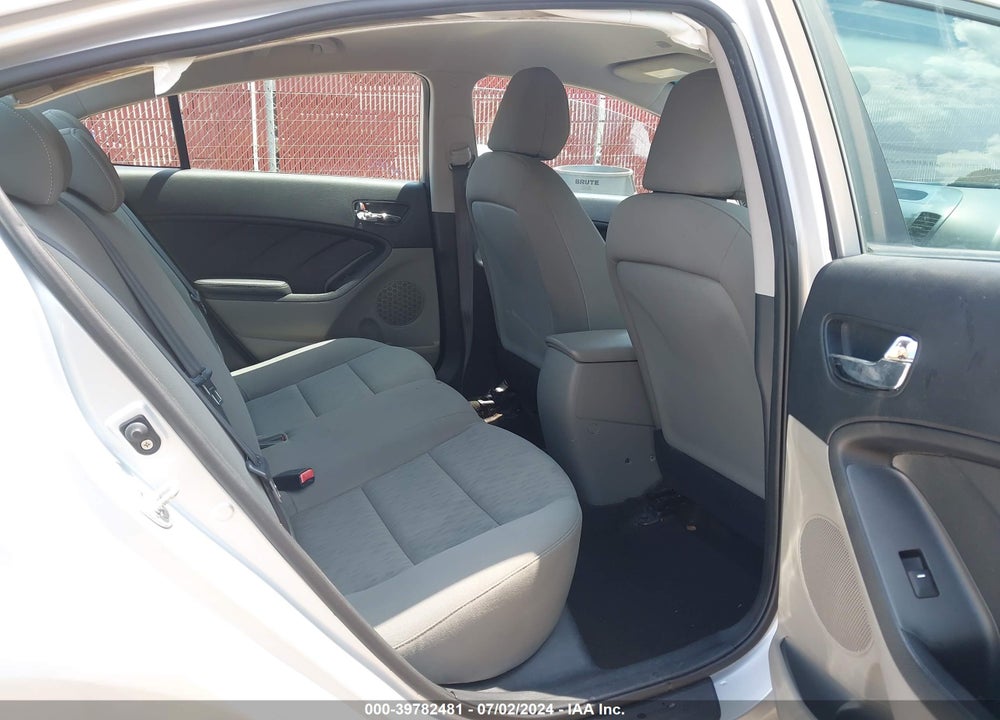 2015 KIA FORTE LX VIN: KNAFK4A6XF5400994