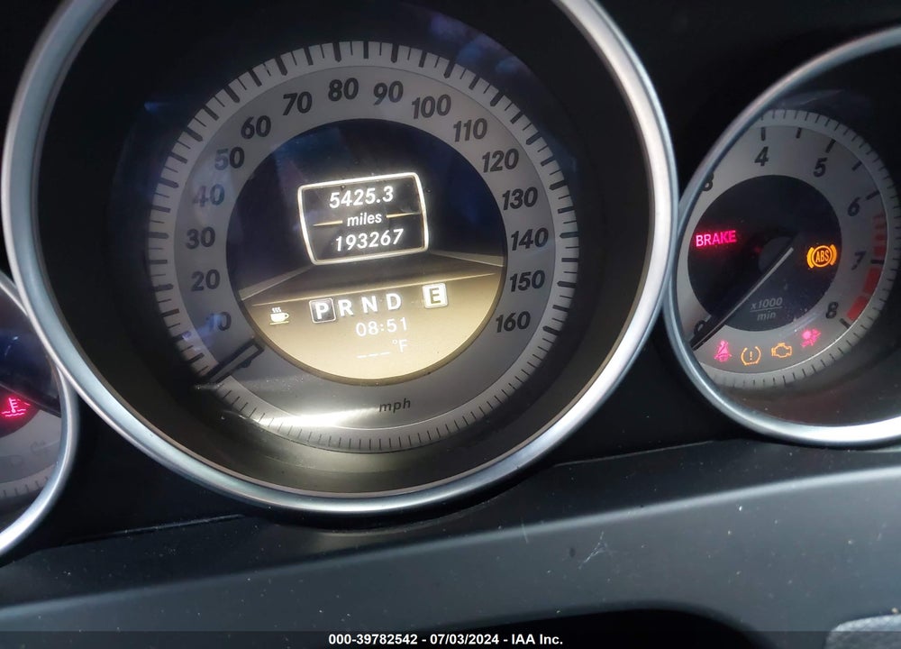 2012 MERCEDES-BENZ C 250 LUXURY/SPORT VIN: WDDGF4HB1CR220604