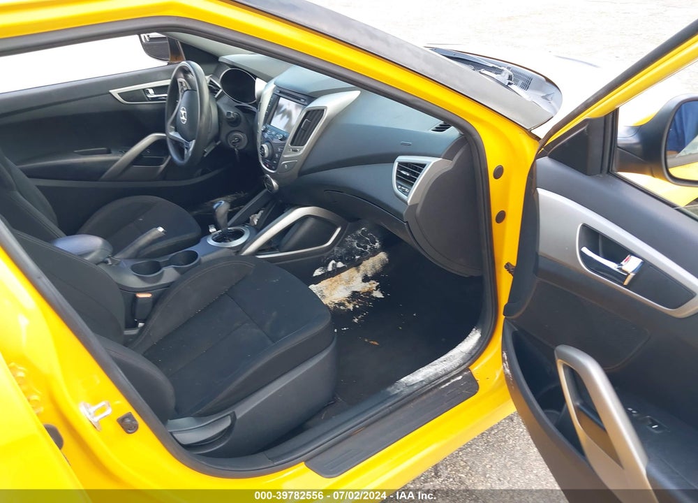 2015 HYUNDAI VELOSTER VIN: KMHTC6AD8FU234070