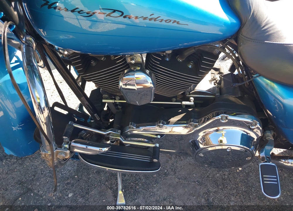 2011 HARLEY-DAVIDSON FLTRX VIN: 1HD1KH414BB651380