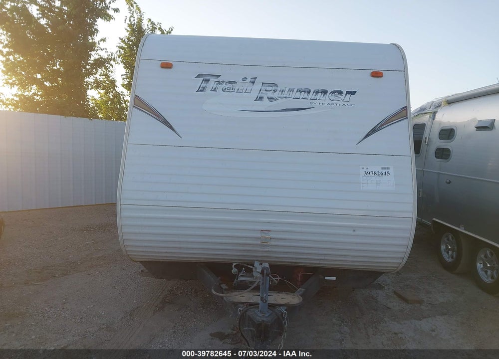 2011 HEARTLAND TRAILRUNNER 28RKS VIN: 5SFEB3323BE223215