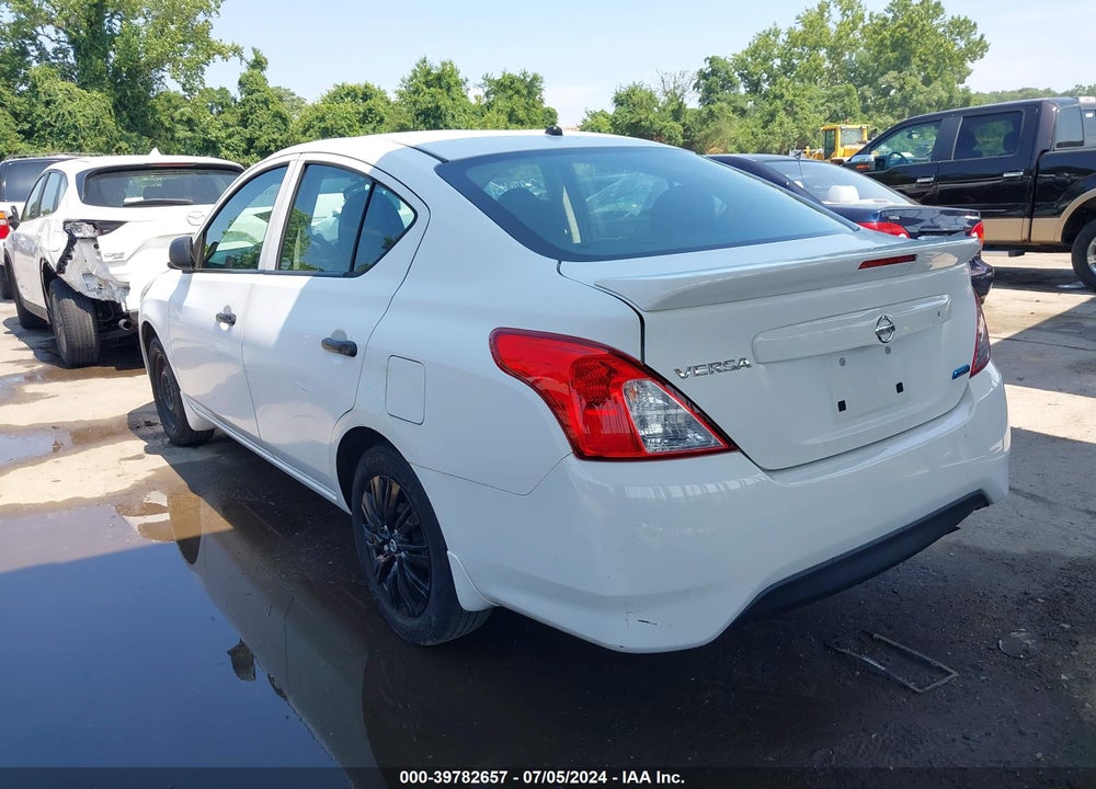 2015 NISSAN VERSA 1.6 S+ VIN: 3N1CN7APXFL919439