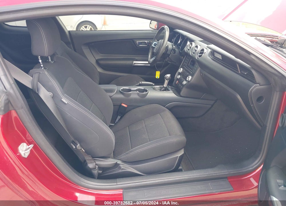 2017 FORD MUSTANG V6 VIN: 1FA6P8AM9H5330018