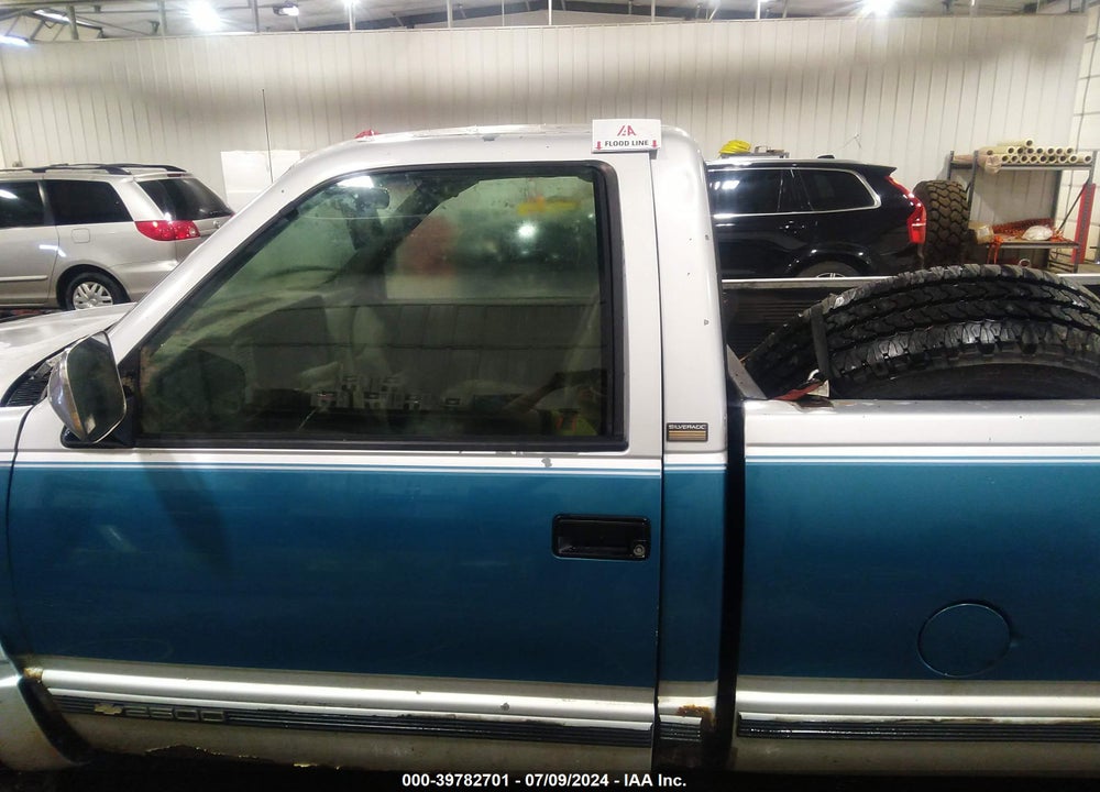 1993 CHEVROLET GMT-400 K2500 VIN: 1GCGK24K8PE232925