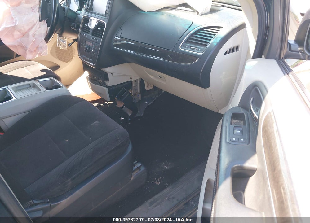 2011 CHRYSLER TOWN & COUNTRY TOURING VIN: 2A4RR5DGXBR607415