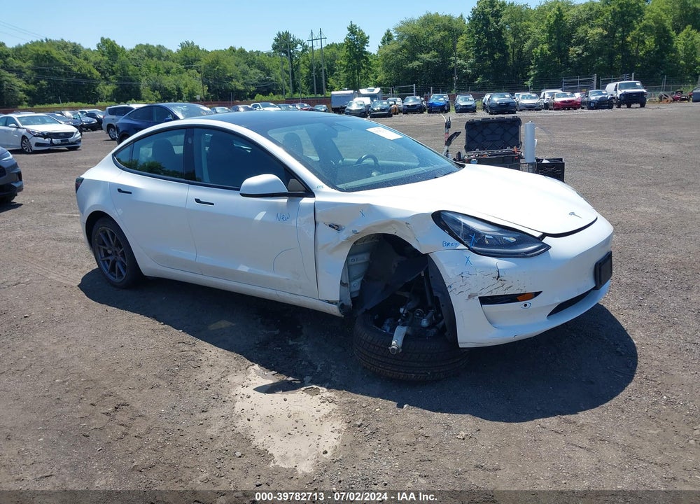 2021 TESLA MODEL 3 STANDARD RANGE PLUS REAR-WHEEL DRIVE VIN: 5YJ3E1EA5MF085107
