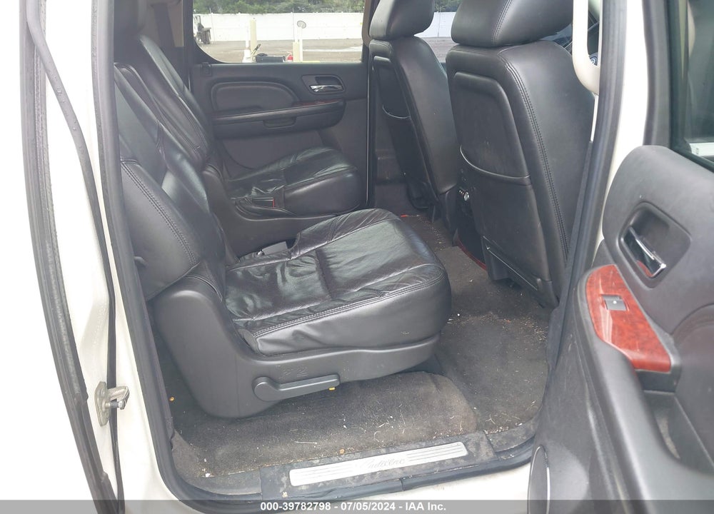2011 CADILLAC ESCALADE ESV PREMIUM VIN: 1GYS4JEF3BR340736