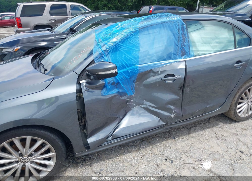 2011 VOLKSWAGEN JETTA 2.5L SEL VIN: 3VWLZ7AJXBM374180