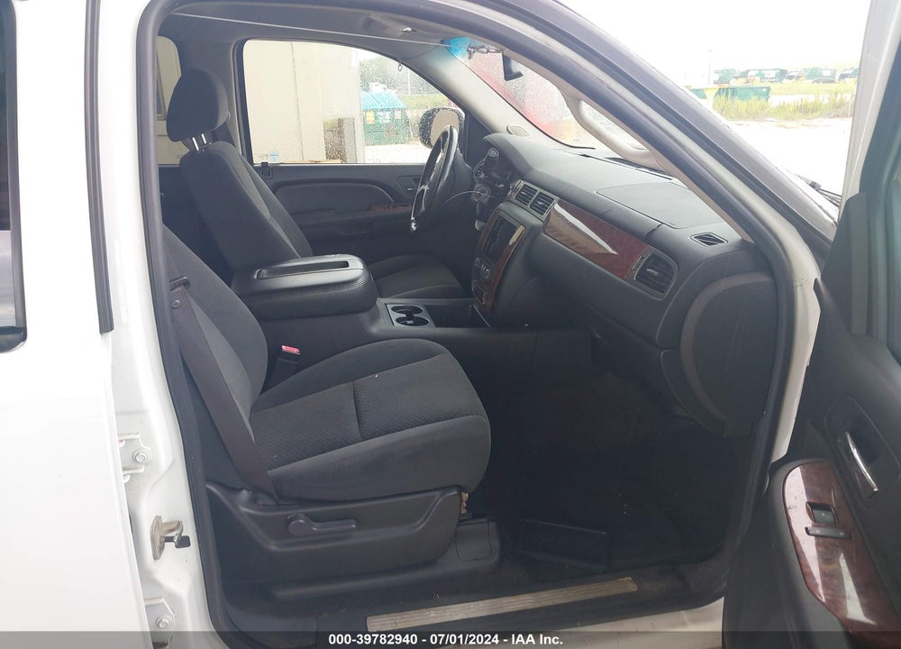 2007 CHEVROLET SUBURBAN 1500 LT VIN: 3GNFK16327G148594