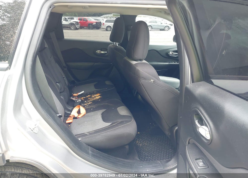 2015 JEEP CHEROKEE VIN: 1C4PJMAB0FW501723