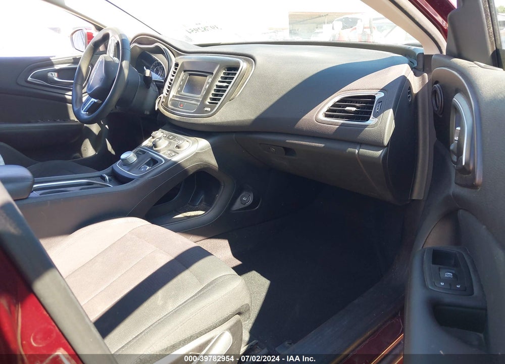 2016 CHRYSLER 200 LIMITED VIN: 1C3CCCAB2GN120437