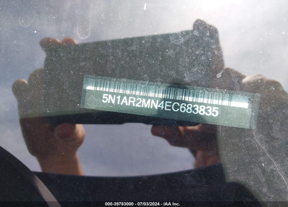 2014 NISSAN PATHFINDER SL VIN: 5N1AR2MN4EC683835