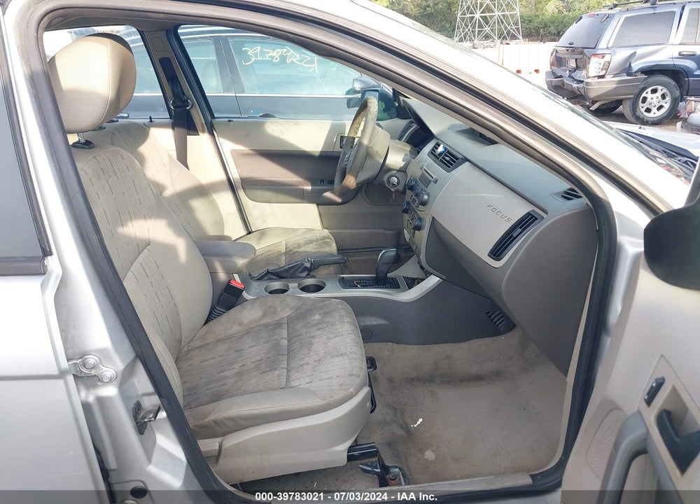 2010 FORD FOCUS SE VIN: 1FAHP3FN6AW253086