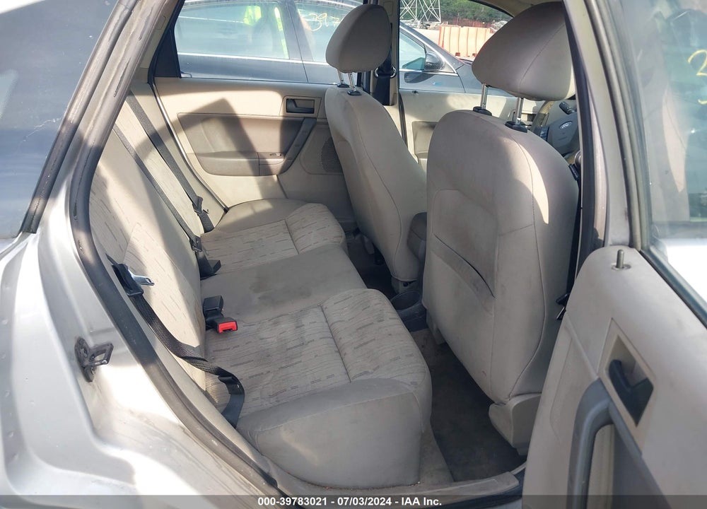 2010 FORD FOCUS SE VIN: 1FAHP3FN6AW253086
