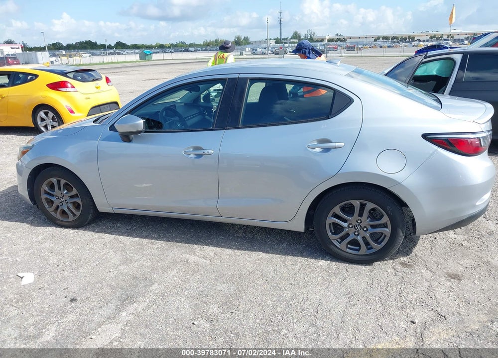 2019 TOYOTA YARIS LE VIN: 3MYDLBYV7KY524468
