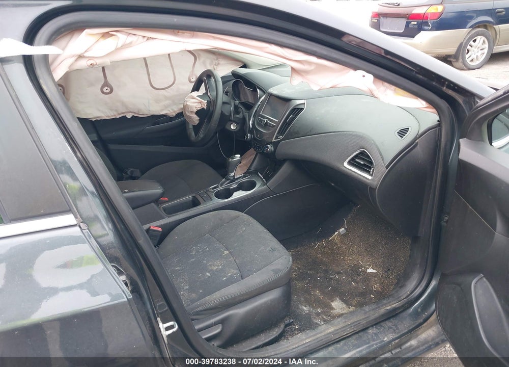2018 CHEVROLET CRUZE LT AUTO VIN: 1G1BE5SM6J7231364