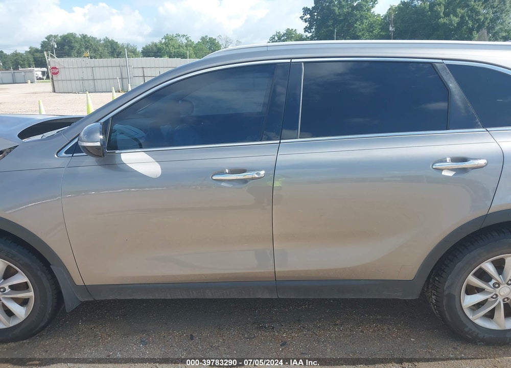 2017 KIA SORENTO VIN: 5XYPG4A34HG189882