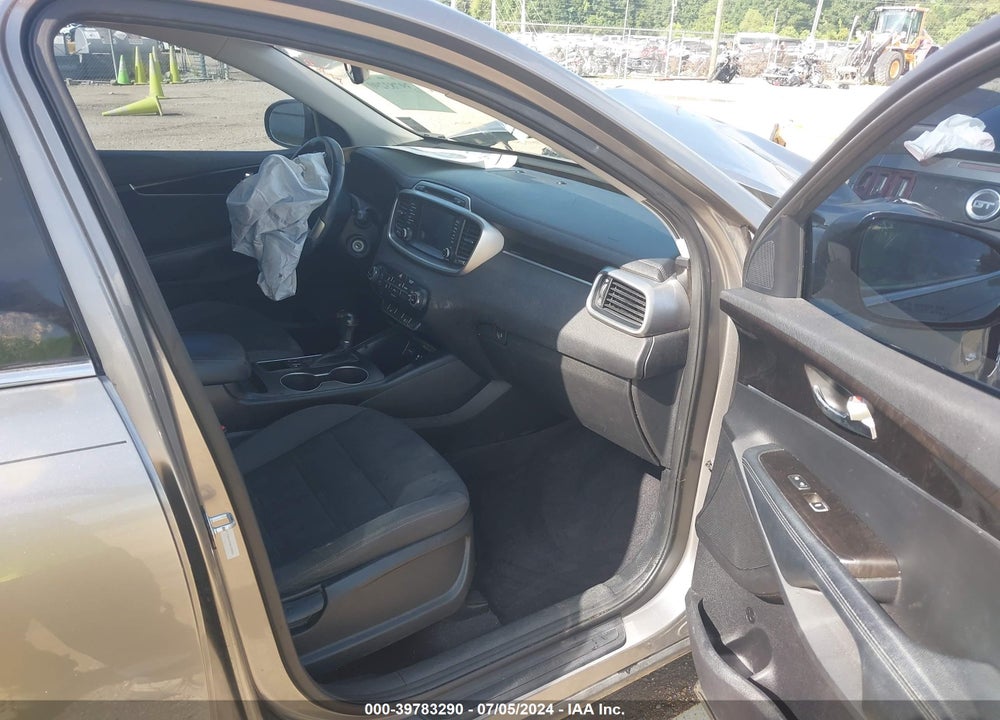 2017 KIA SORENTO VIN: 5XYPG4A34HG189882